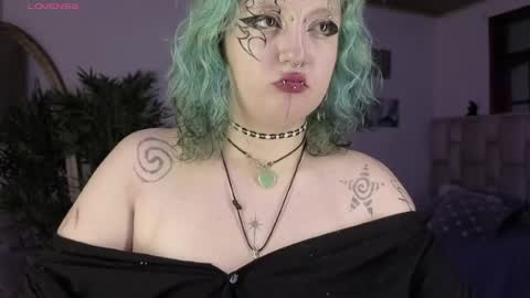 Snapshot of eloisee_ chatting on April 18, 8:53 pm Eloise . online show from April 18, 8:53 pm