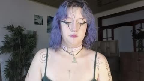 Snapshot of eloisee_ chatting on July 3, 2:23 pm Eloise . online show from July 3, 2:23 pm