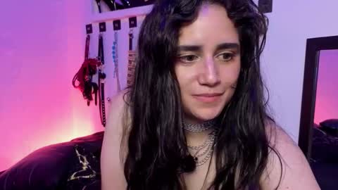 elowen_halley1 online show from February 20, 6:19 am