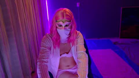 Snapshot of elowenstarshade chatting on September 10, 8:20 pm ElowenStarshade online show from September 10, 8:20 pm