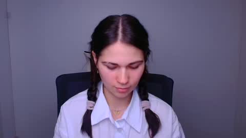 Snapshot of elsa_mur chatting on February 9, 8:13 pm Elsa online show from February 9, 8:13 pm