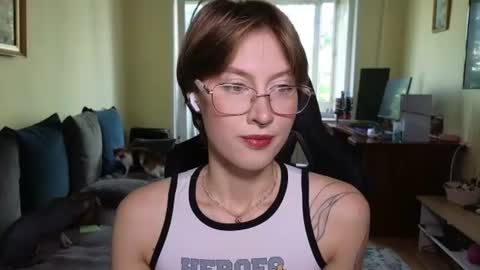 Snapshot of elsaangel chatting on June 11, 2:22 am elsaangel online show from June 11, 2:22 am