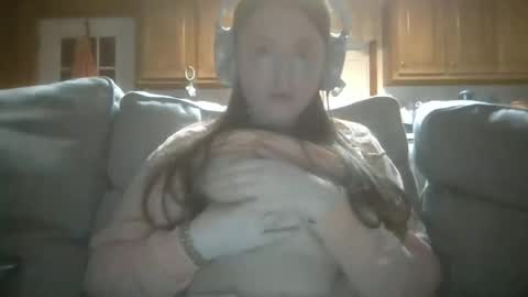 Elsie Rain online show from March 30, 9:10 am