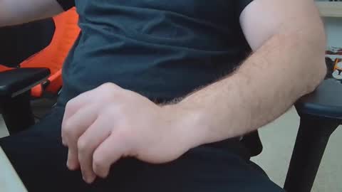 Snapshot of eltanke2206 chatting on February 17, 7:31 pm alexgarg online show from February 17, 7:31 pm