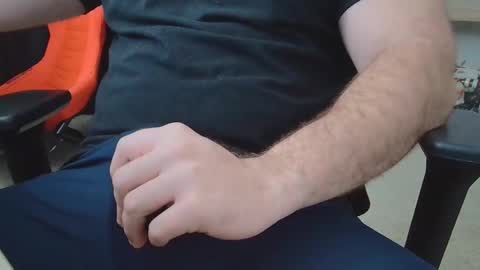 Snapshot of eltanke2206 chatting on February 18, 5:53 pm alexgarg online show from February 18, 5:53 pm