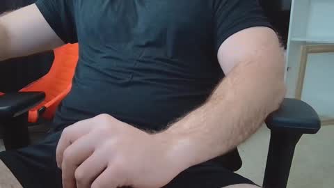 Snapshot of eltanke2206 chatting on February 24, 7:45 pm alexgarg online show from February 24, 7:45 pm