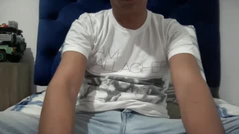 Snapshot of elvergudo0 chatting on December 10, 5:50 am Diego online show from December 10, 5:50 am