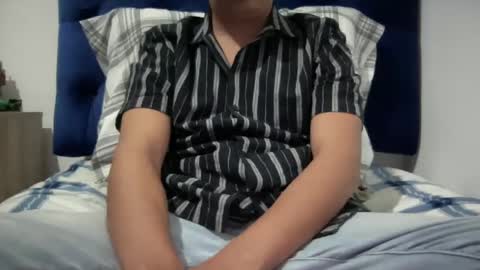 Snapshot of elvergudo0 chatting on January 19, 7:04 am Diego online show from January 19, 7:04 am