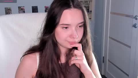 Snapshot of elvienne chatting on May 23, 4:39 am Elvienne online show from May 23, 4:39 am