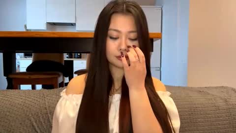 Yuki online show from March 5, 1:07 pm