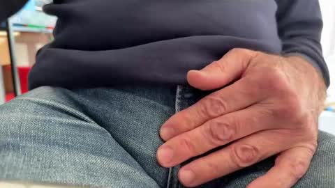 Snapshot of elvis_is_king chatting on February 16, 9:05 pm Elvis online show from February 16, 9:05 pm