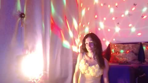 Elisa online show from October 10, 6:51 pm