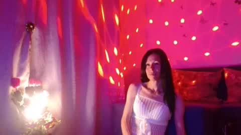Snapshot of elysasun chatting on June 18, 6:56 pm Elisa online show from June 18, 6:56 pm