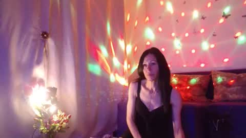 Snapshot of elysasun chatting on July 9, 6:45 pm Elisa online show from July 9, 6:45 pm