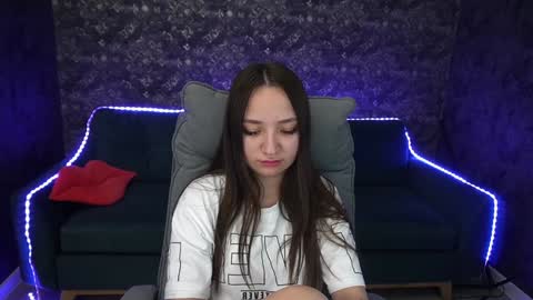 Call me Elis online show from December 7, 10:01 am