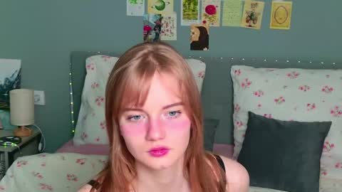 Snapshot of elza_hofffman chatting on June 6, 6:34 pm Chloyka online show from June 6, 6:34 pm