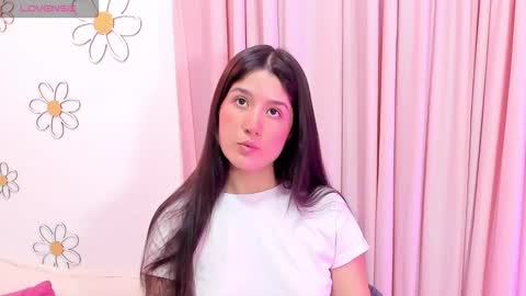 Snapshot of em_aa1 chatting on February 16, 12:07 am A N D R E A online show from February 16, 12:07 am