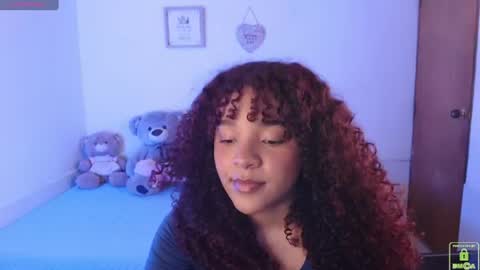 Snapshot of ema__miller chatting on July 15, 2:39 am ema__miller online show from July 15, 2:39 am