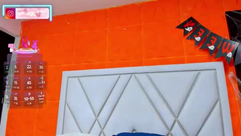 ema_grey1 online show from October 30, 5:57 pm