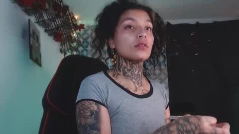 ema_ploxx online show from October 26, 5:35 am