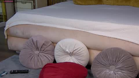 Snapshot of emawil chatting on September 14, 2:16 pm emawil online show from September 14, 2:16 pm