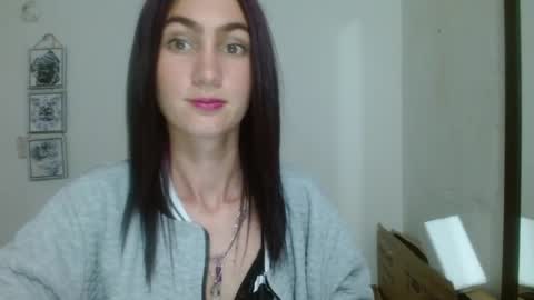 Snapshot of ember57607 chatting on February 3, 8:46 pm ember57607 online show from February 3, 8:46 pm