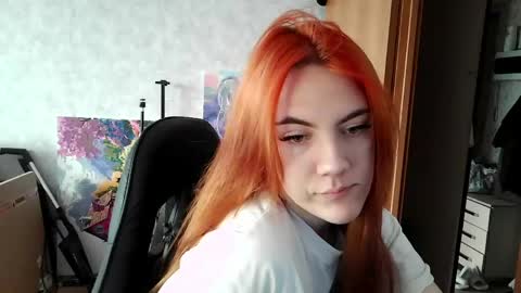 ember__fox online show from March 23, 11:47 am