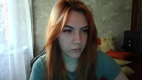 ember__fox online show from May 7, 8:09 am