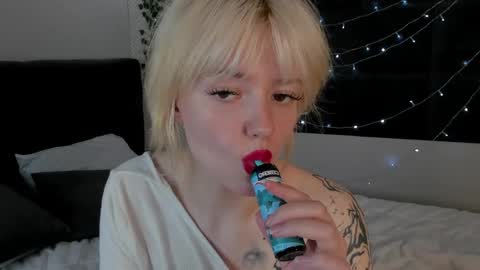 Snapshot of ember_winchester chatting on May 18, 4:07 am Ember online show from May 18, 4:07 am