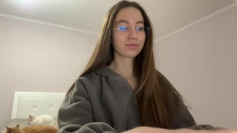 Alina online show from April 9, 7:08 pm