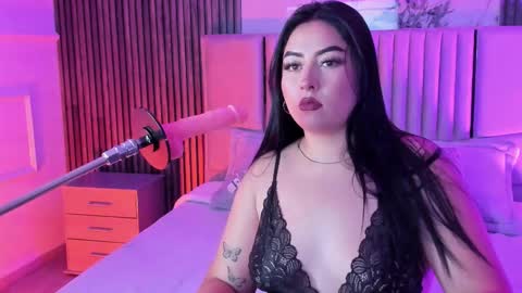 Snapshot of emberrvelvet chatting on February 27, 4:23 am Ember Velvet online show from February 27, 4:23 am