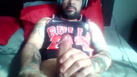 Snapshot of emecuatro20 chatting on October 17, 8:00 pm emecuatro20 online show from October 17, 8:00 pm