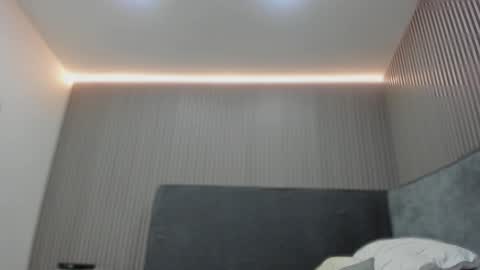 emelie_89 online show from February 13, 11:50 am