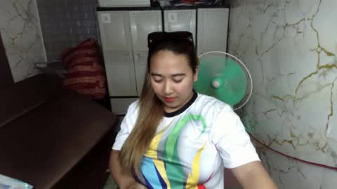 Snapshot of emely_slutxxx chatting on July 9, 10:41 am Emely online show from July 9, 10:41 am