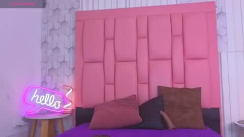 emely  online show from June 18, 11:14 am