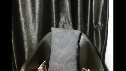 Snapshot of emerald2700 chatting on October 22, 7:46 pm emerald online show from October 22, 7:46 pm