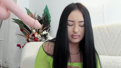 Kat online show from May 9, 7:08 pm