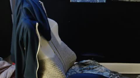 emeraldstrawberri online show from December 1, 10:59 pm