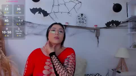 Snapshot of emi_carter chatting on October 20, 9:26 pm emi_carter online show from October 20, 9:26 pm