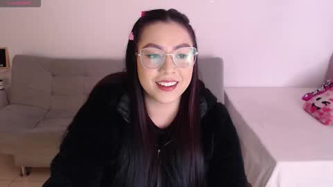 emi_carter online show from December 5, 6:37 pm