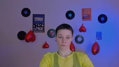 emi_fade online show from February 19, 9:27 am