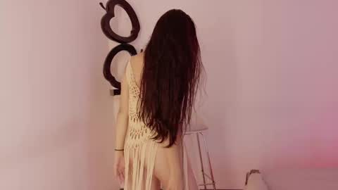 Emmily Roberts online show from November 29, 2:58 am