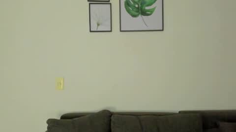 emi_royse online show from March 4, 1:11 am