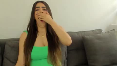 emi_royse online show from March 11, 6:47 pm