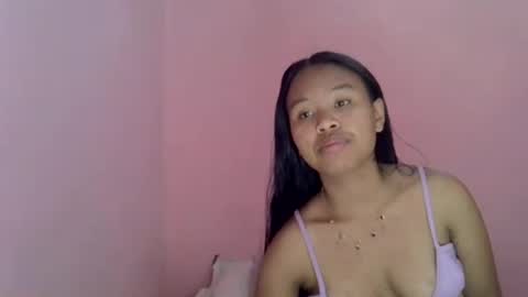 Snapshot of emiehottie chatting on July 9, 11:14 am Ami online show from July 9, 11:14 am