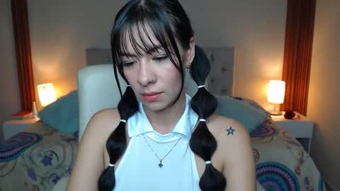 emiily_skinny online show from March 22, 1:53 am