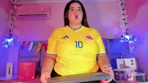 Emiily Grace online show from July 3, 11:38 am