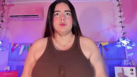 Emiily Grace online show from July 17, 11:39 am