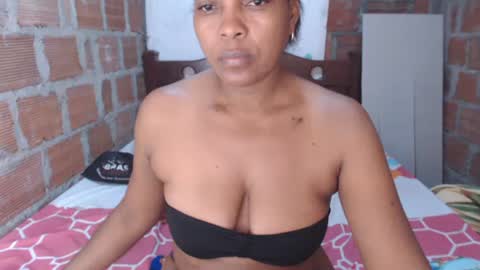 Snapshot of emilay_miller chatting on February 20, 2:02 pm Emily online show from February 20, 2:02 pm