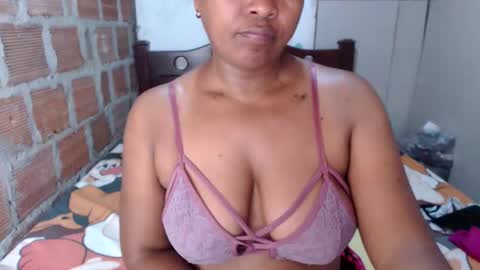 Snapshot of emilay_miller chatting on September 29, 11:59 am Emily online show from September 29, 11:59 am